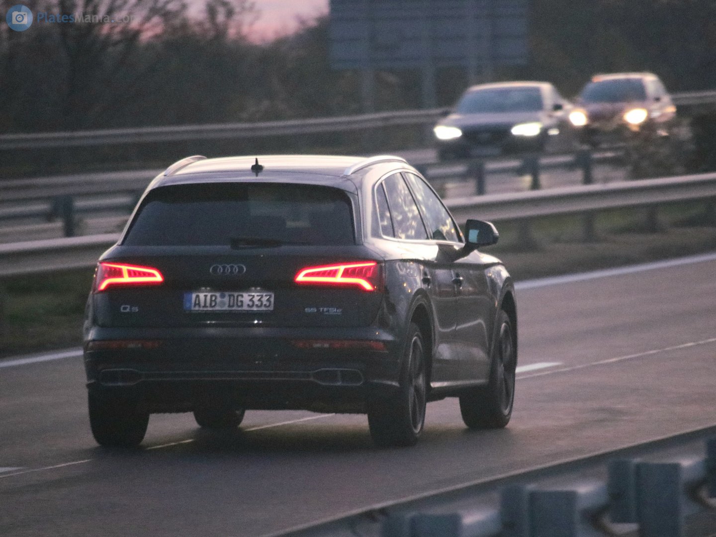 AIB DG 333, Audi Q5 2nd gen SUV (FYB), 2017–2020