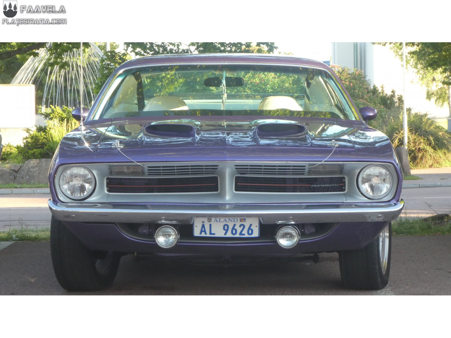 ÅL 9626, Plymouth Barracuda 3rd gen 2-door Hardtop (BH23; E-body), 1970–1971