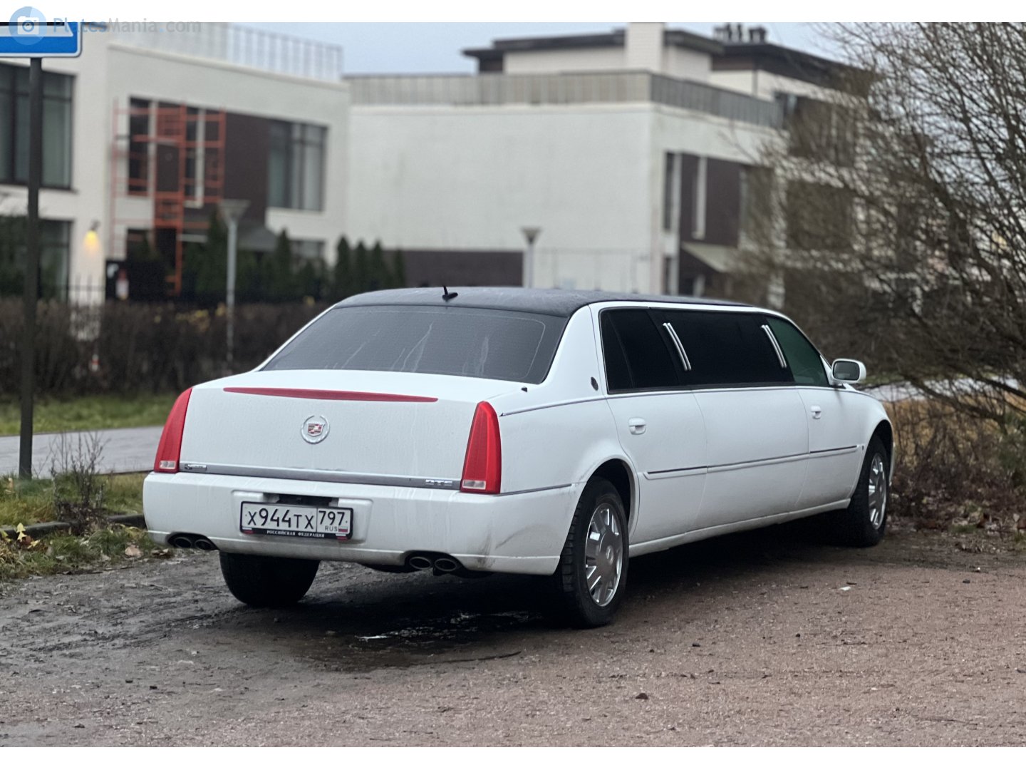 х 944 тх 797, Cadillac DTS 1st gen Limousine (GMX272; V4U), 2005–2011