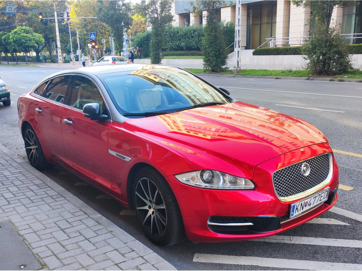 KN-477ED, Jaguar XJ 6th gen (X351), 2009–2019