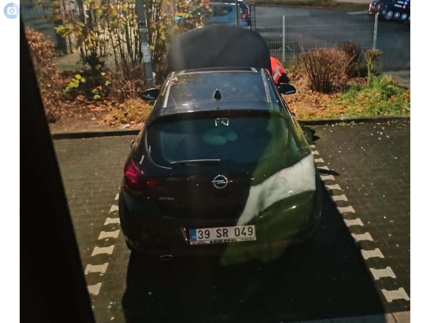 39 SR 049, Opel Astra 