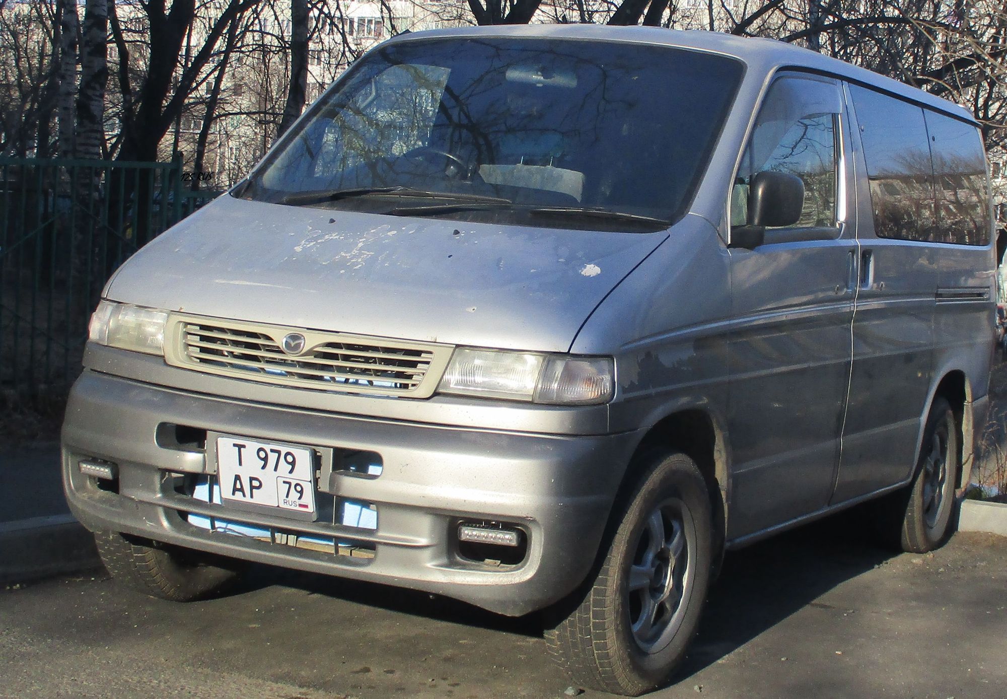 т 979 ар 79, Mazda Bongo Friendee 1st gen (SG/SK/SL), 1995–2001