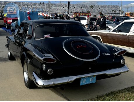 FAF W61, Plymouth Valiant