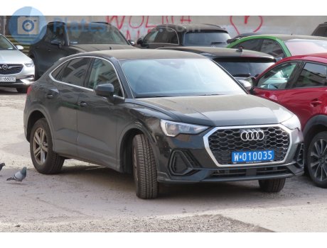 W 010035, Audi Q3