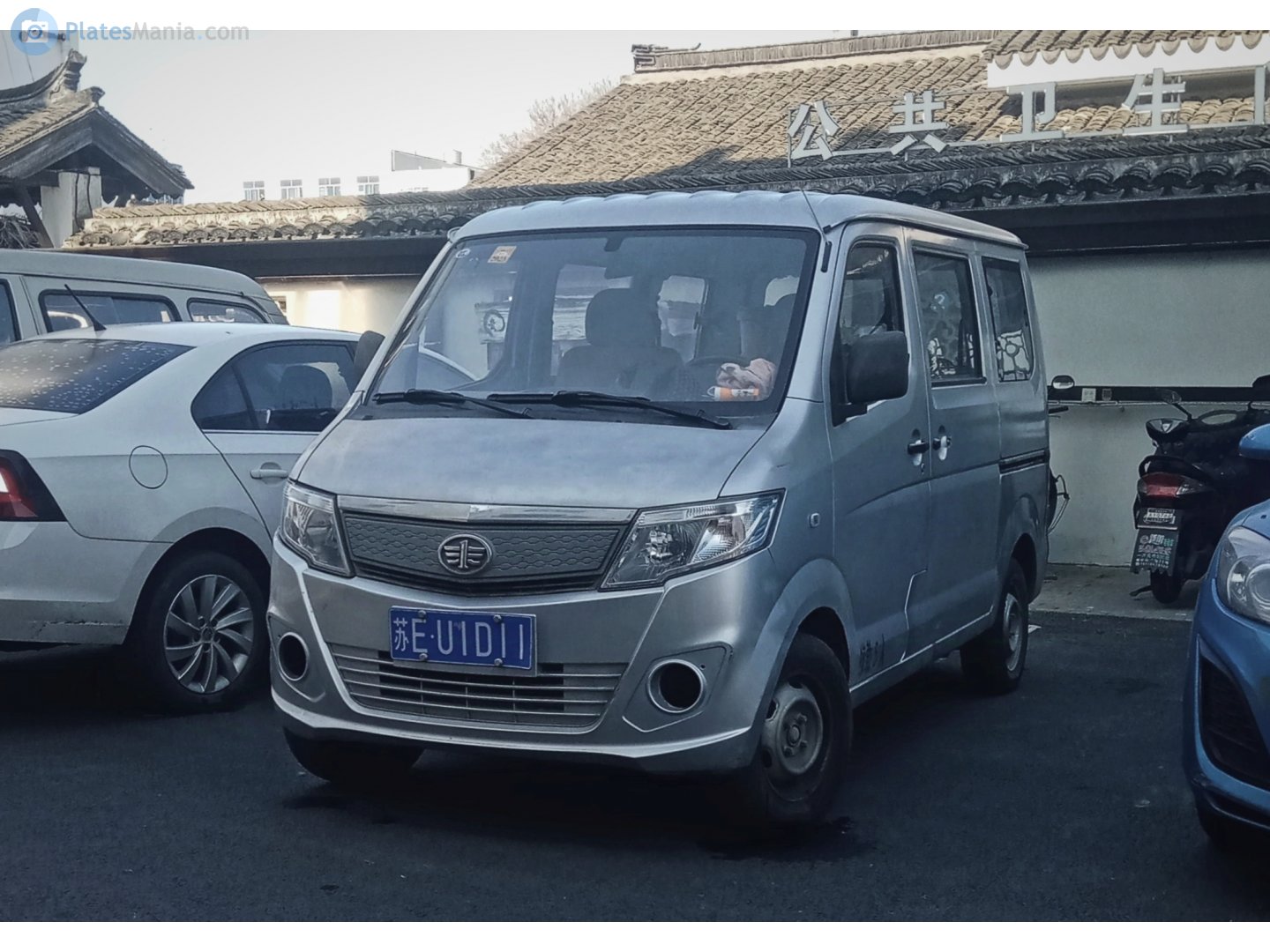 苏E·U1D11, FAW Jiabao V75/V77, 2015­–