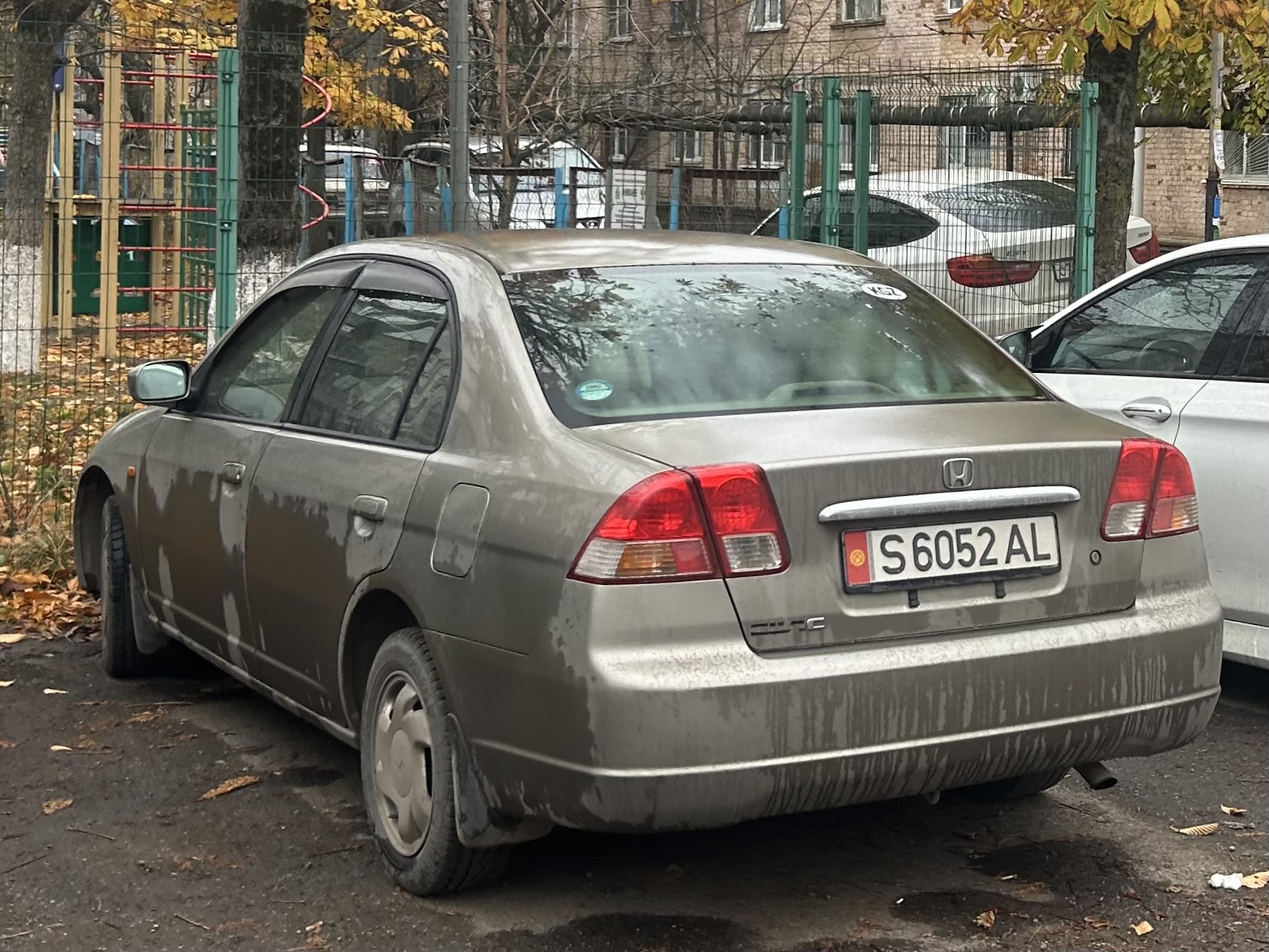 S 6052 AL, Honda Civic 7th gen (Ferio) Sedan (ES), 2000–2005