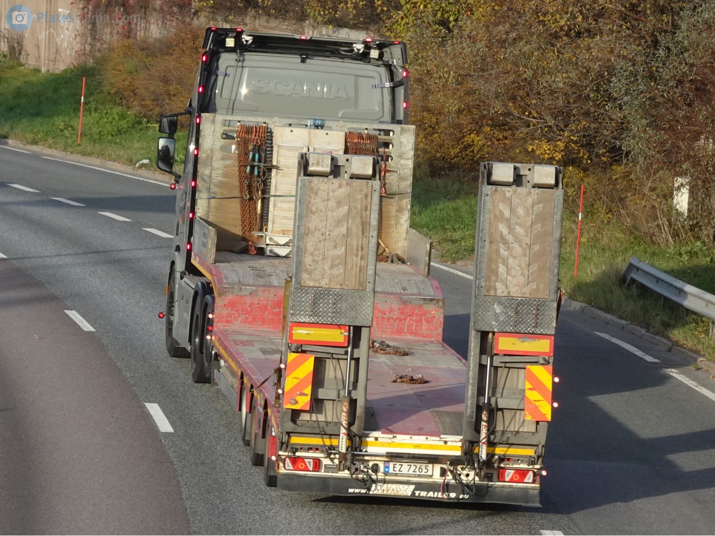 EZ 7265, MAX Trailer 