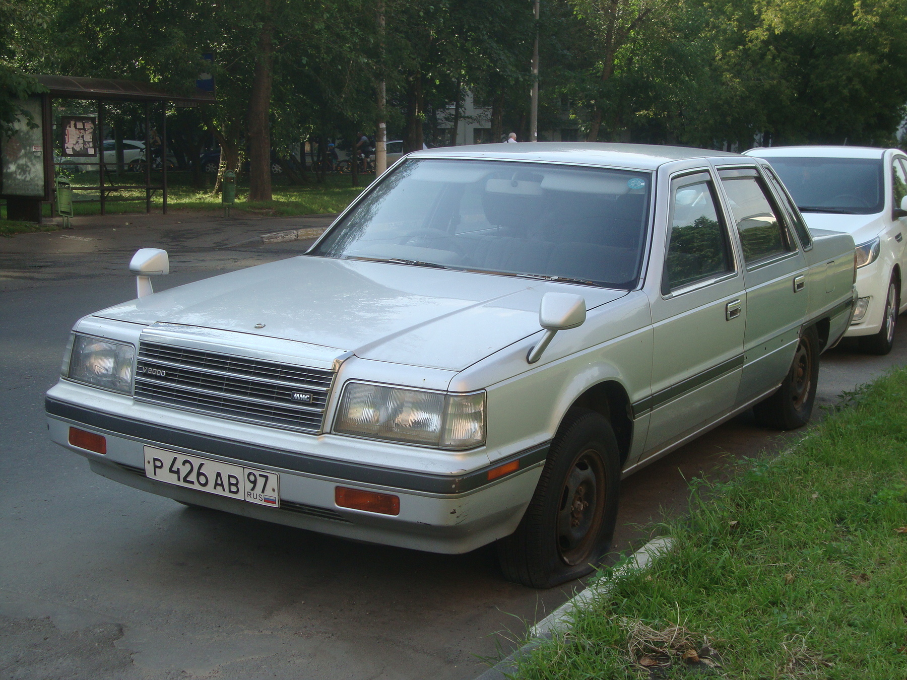 р 426 ав 97, Mitsubishi Debonair 2nd gen (S11A/S12A), 1986–1992