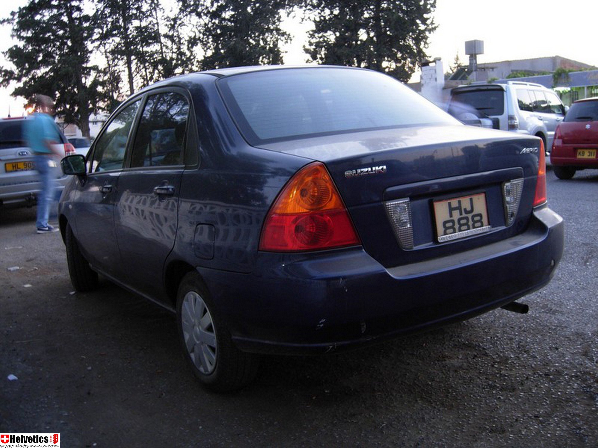 HJ 888, Suzuki Aerio 1st gen Sedan (RH), 2001–2007