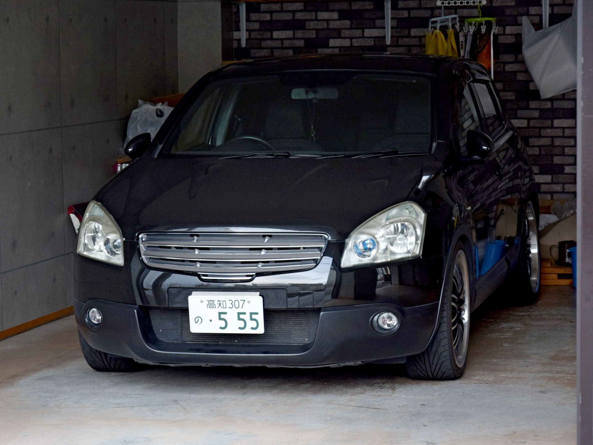 高知 307 の 555, Nissan Dualis 1st gen (J10; JP- and AU-market), 2007–2010 (–2014 for JP-market)