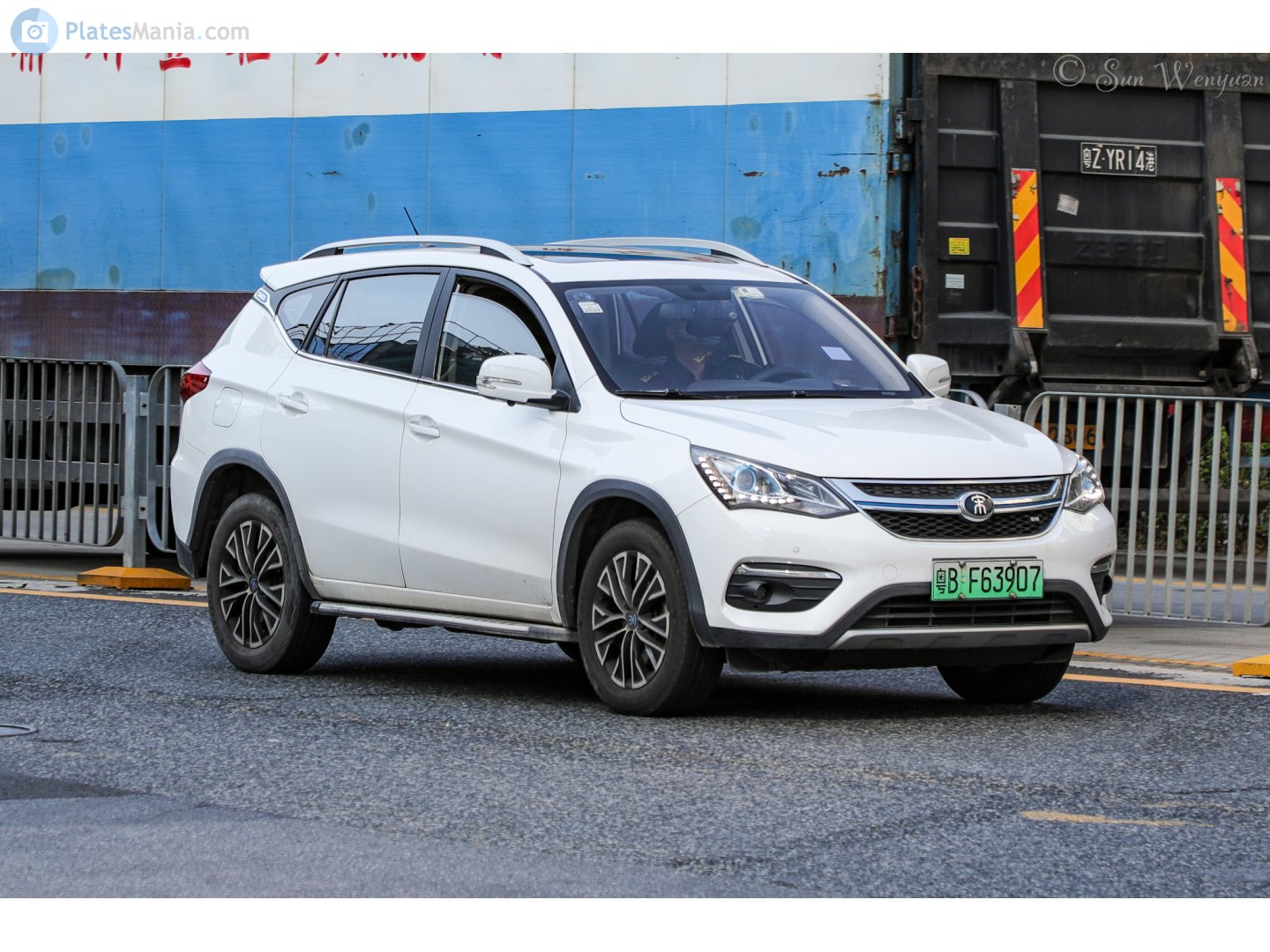 粤B·F63907, BYD Song 1st gen EV SUV, 2017–2018