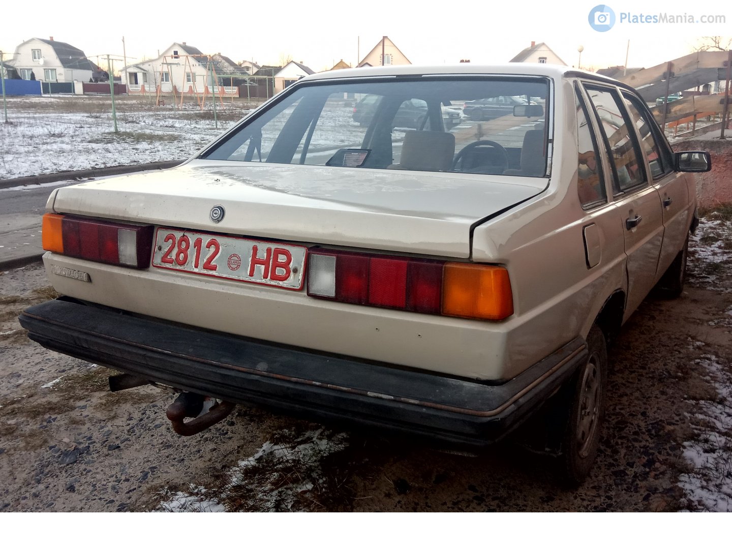 2812 HB, Volkswagen Santana 1st gen Sedan, 1981–1989 (–2012 for CN-market)