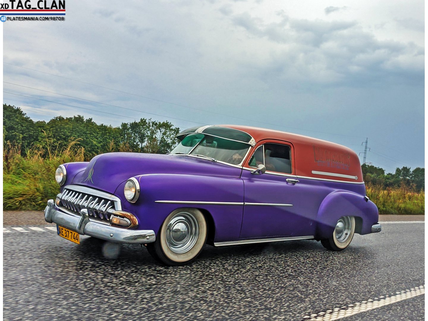 AE 37744, Chevrolet Deluxe 1st gen 5-door Station Wagon (1061; A-body), 1949–1952