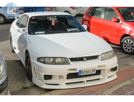 6250 LVF, Nissan Skyline