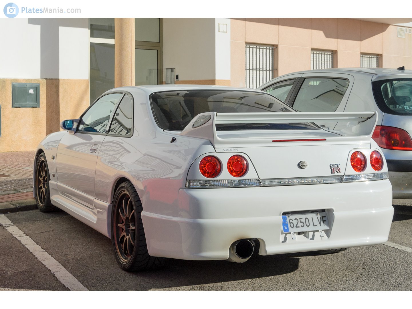 6250 LVF, Nissan Skyline 9th gen Coupé (R33), 1993–1998