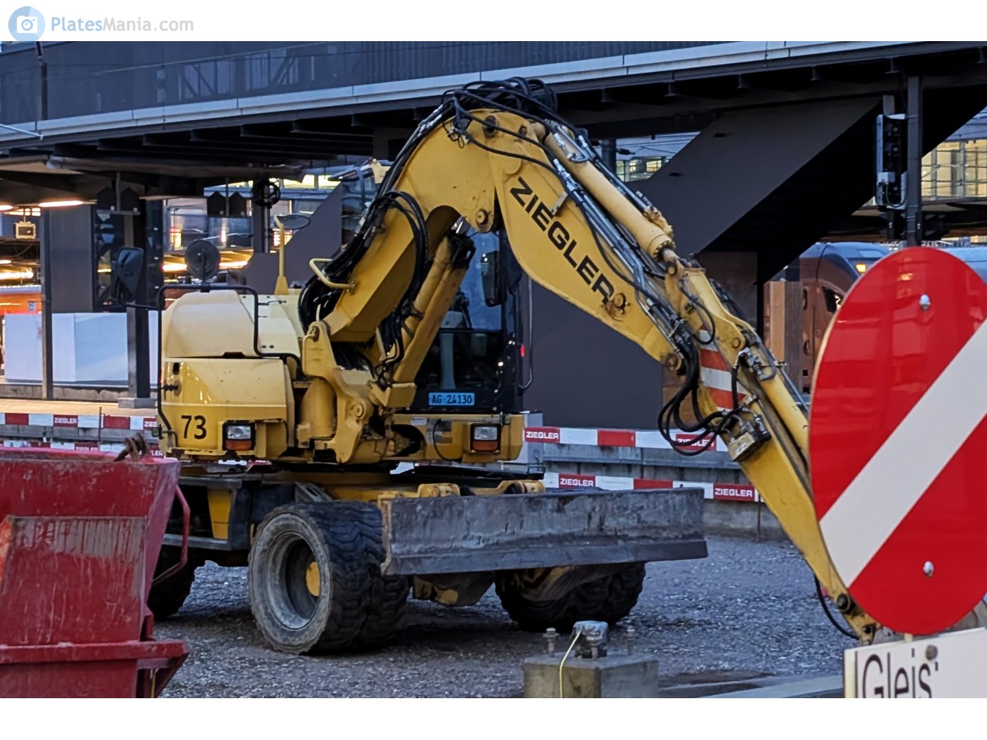 AG 24130, Komatsu PW-Series 