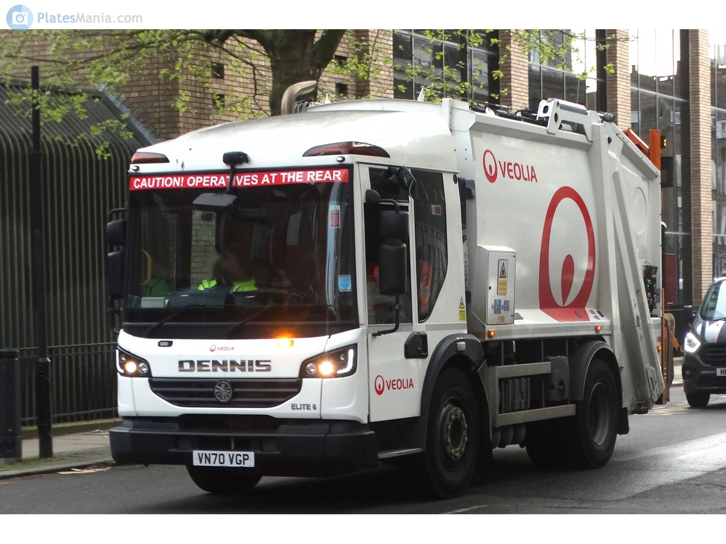 VN70VGP, Dennis Elite 2 