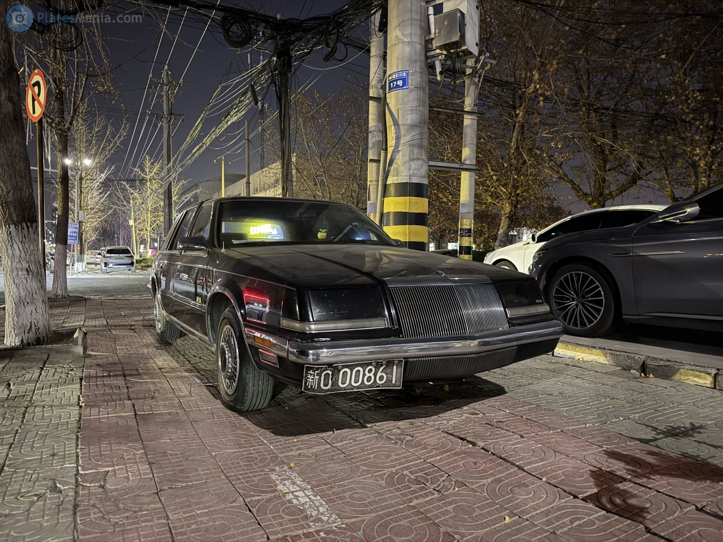 新O·00861, Chrysler Imperial 