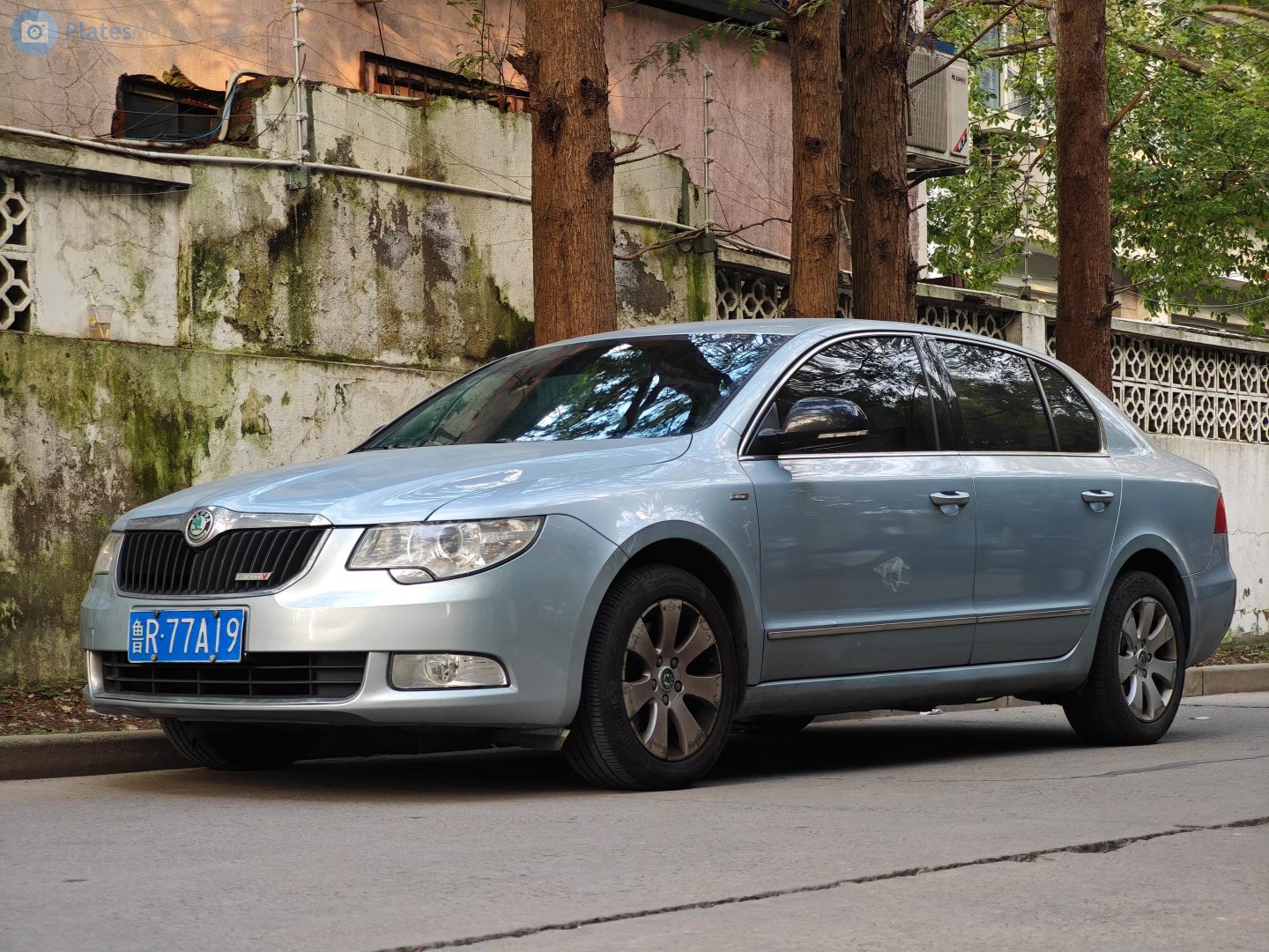 鲁R·77A19, Skoda Superb 2nd gen Sedan/Liftback (B6/3T4), 2008–2013