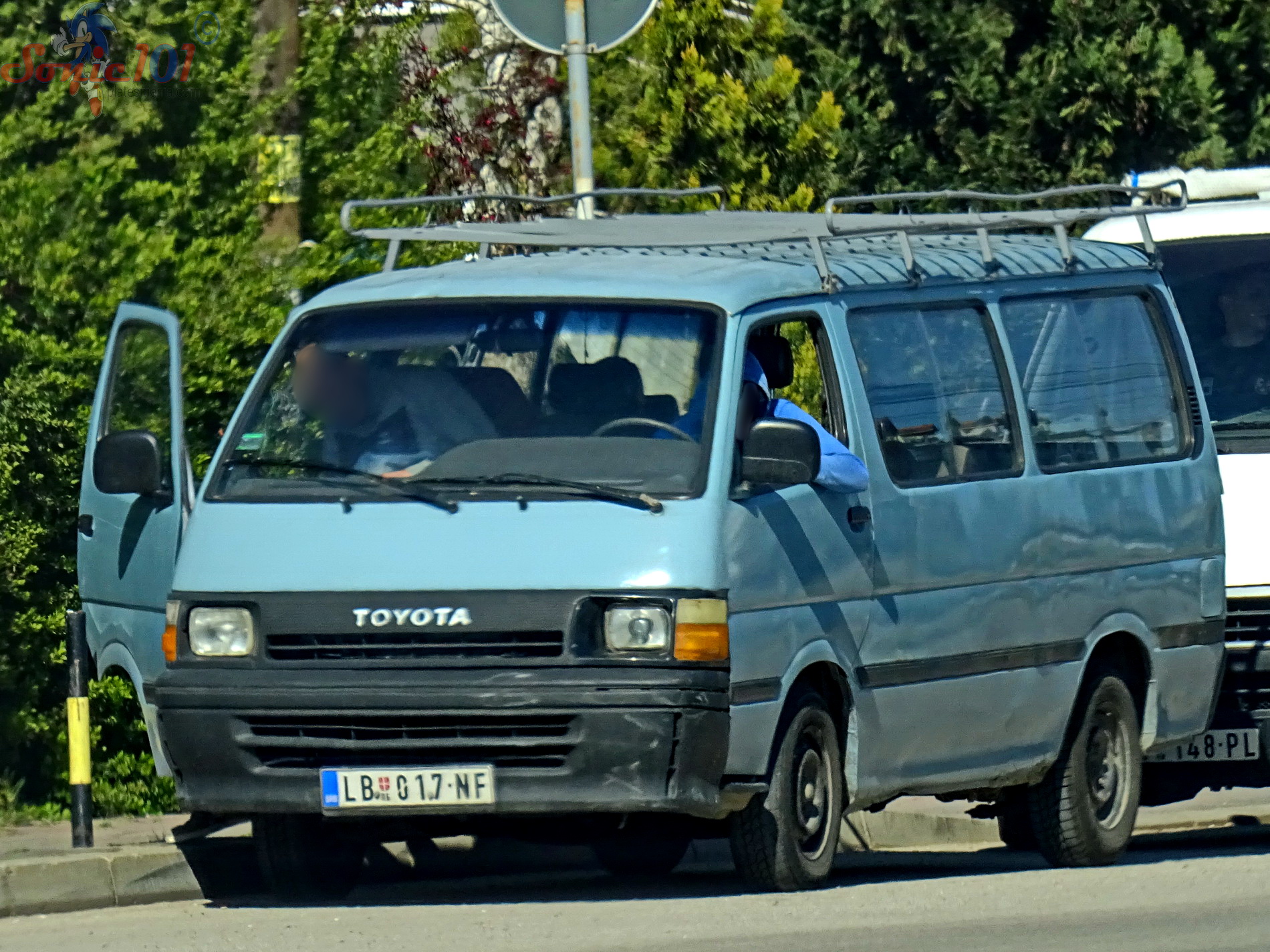 LB 017-NF, Toyota HiAce 4th gen Van (H100), 1989–2004
