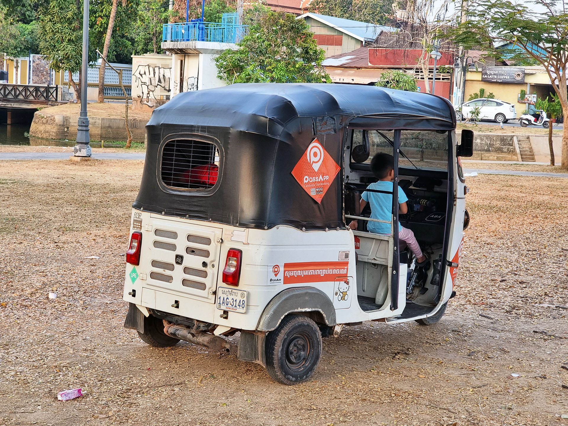 1AG-3148, Bajaj RE 
