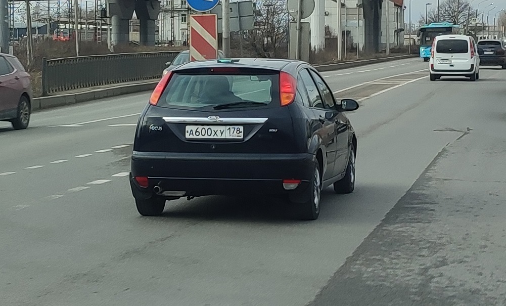 а 600 ху 178, Ford Focus 1st gen 5-door Hatch (DAW; C170), 1998–2005 (–2008 for LATAM-market)