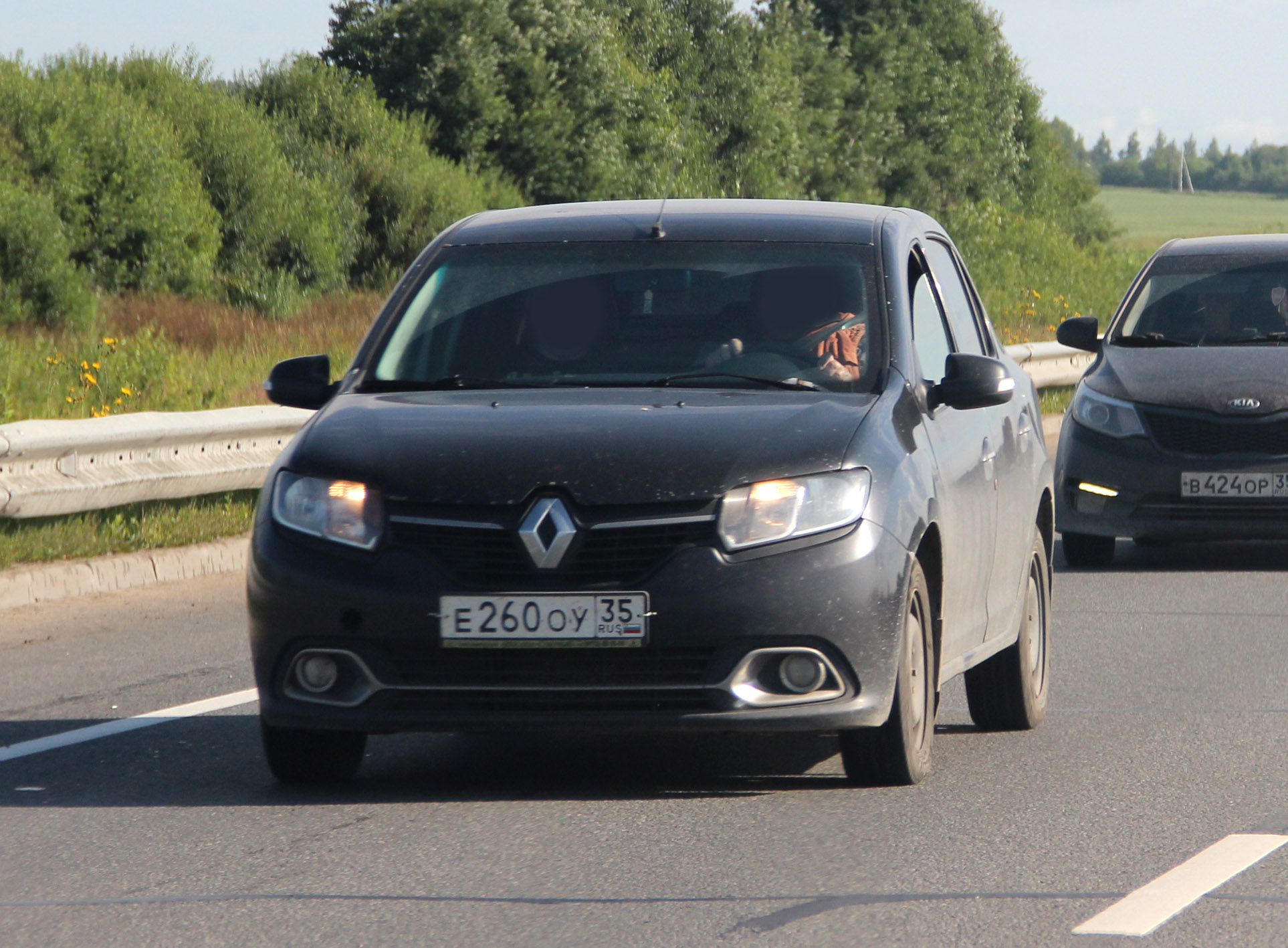 е 260 оу 35, Renault Logan 2nd gen Sedan (L8), 2013–