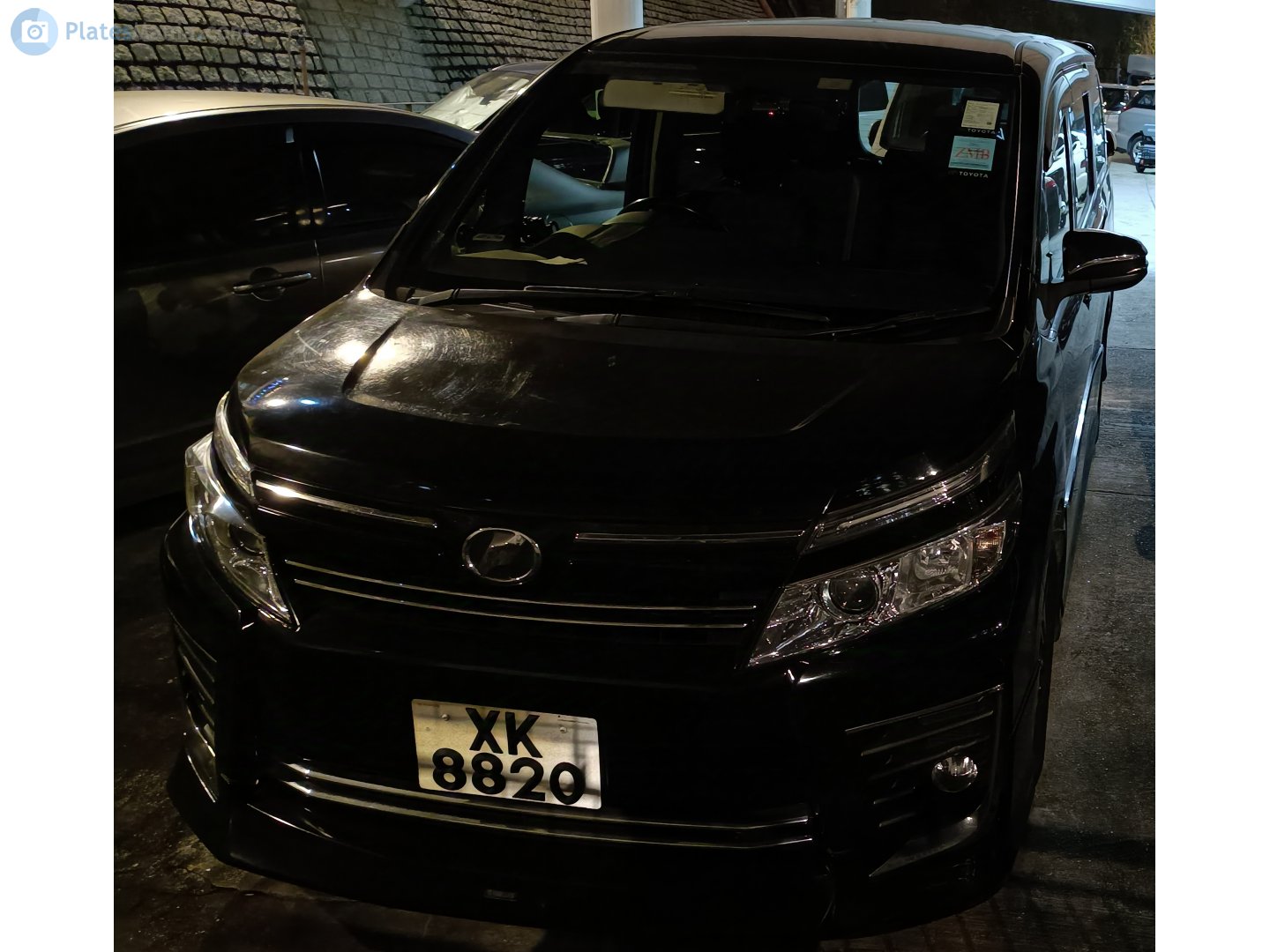 XK 8820, Toyota Voxy 3rd gen (R80), 2014–2021