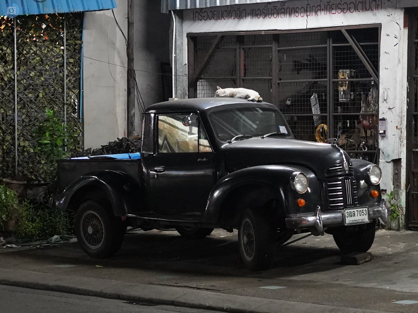 3ฒล 7053, Austin A40 