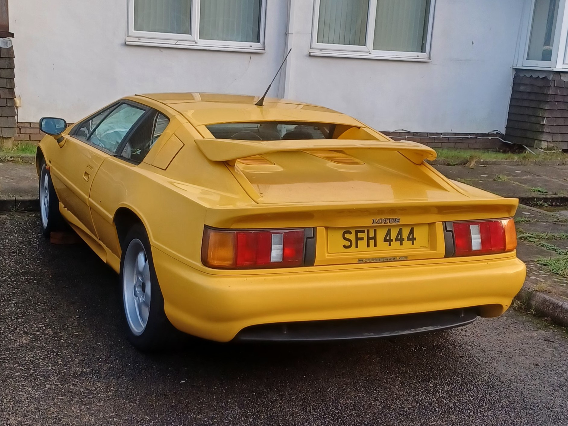 SFH444, Lotus Esprit 