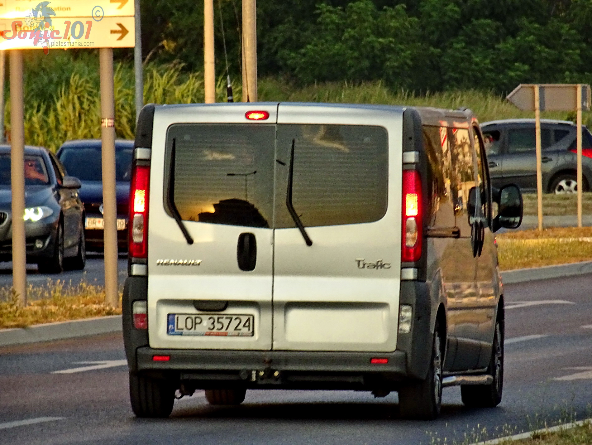 LOP 35724, Renault Trafic 2nd gen (X83), 2001–2014