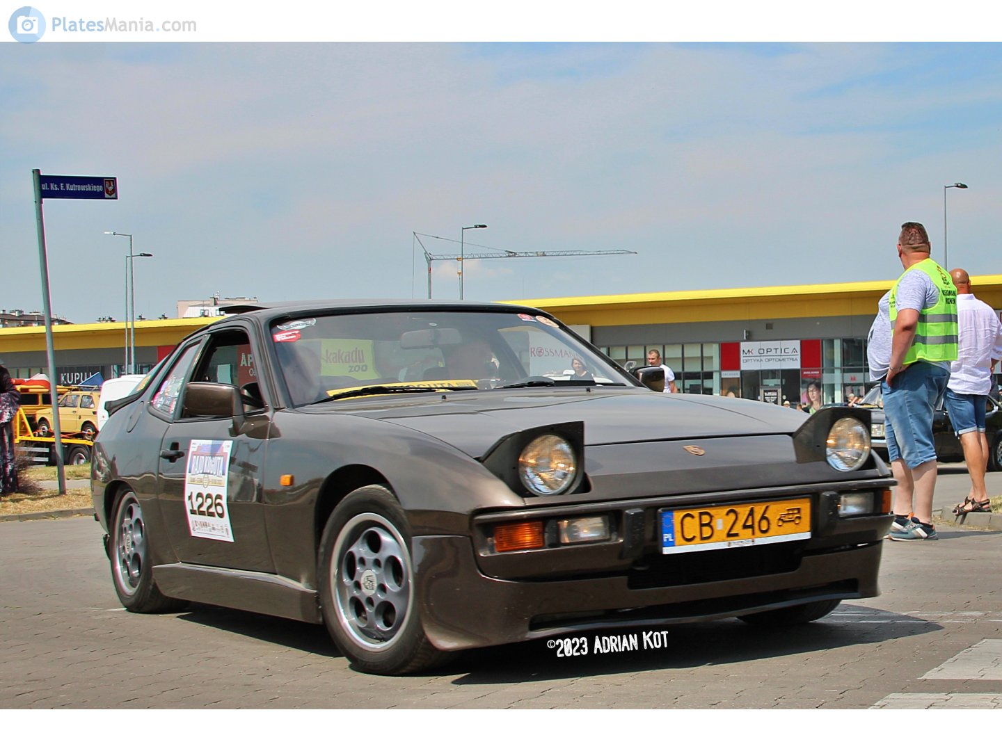 CB 246, Porsche 924 1st gen (425), 1976–1988