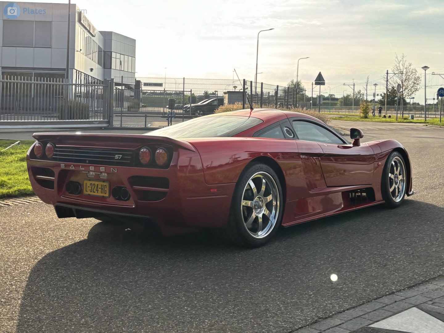 L-324-HG, Saleen S7 
