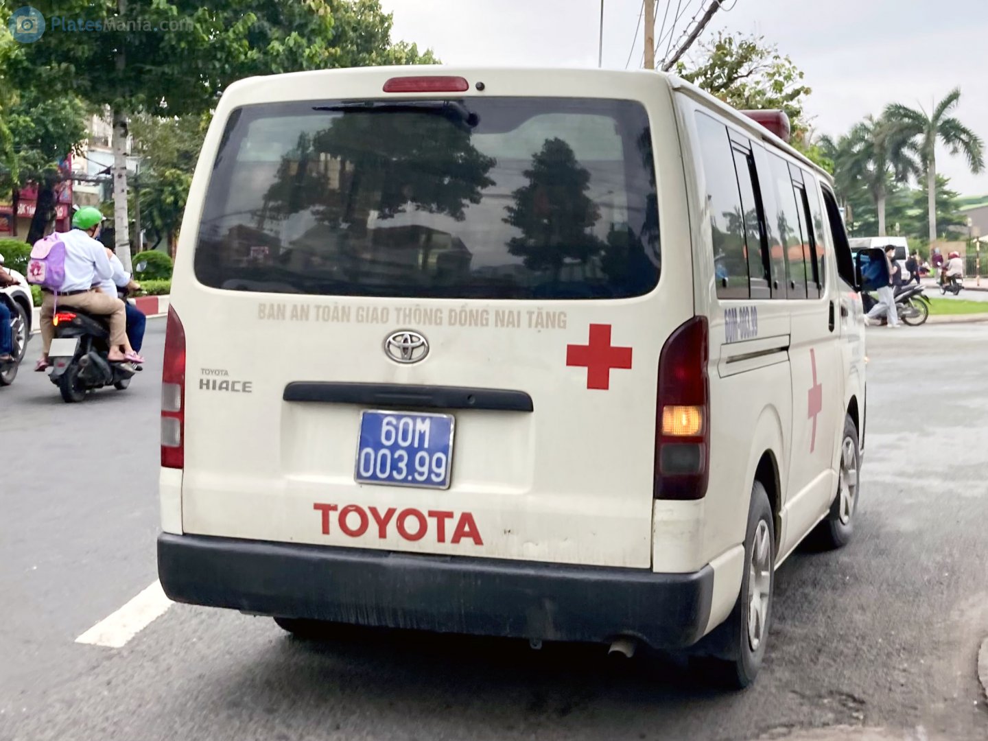 60M-003.99, Toyota HiAce 5th gen Van (H200), 2004–