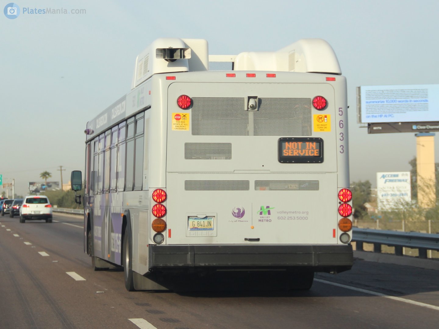 G 841JN, Gillig Low Floor 
