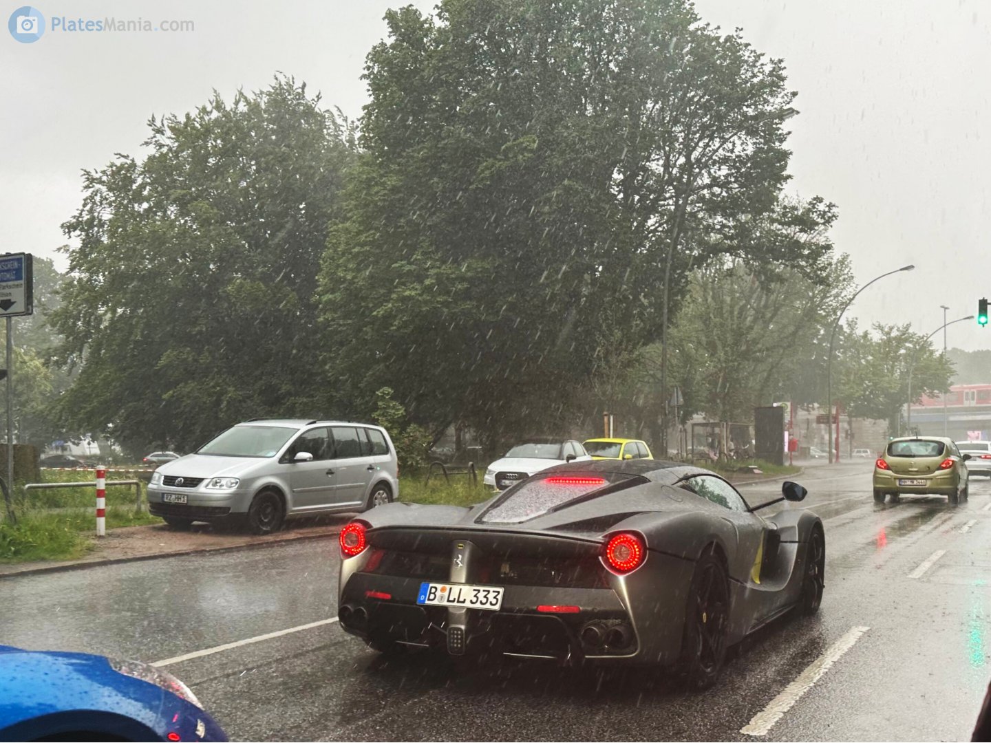 B LL 333, Ferrari LaFerrari 1st gen Coupé (F150), 2013–2016