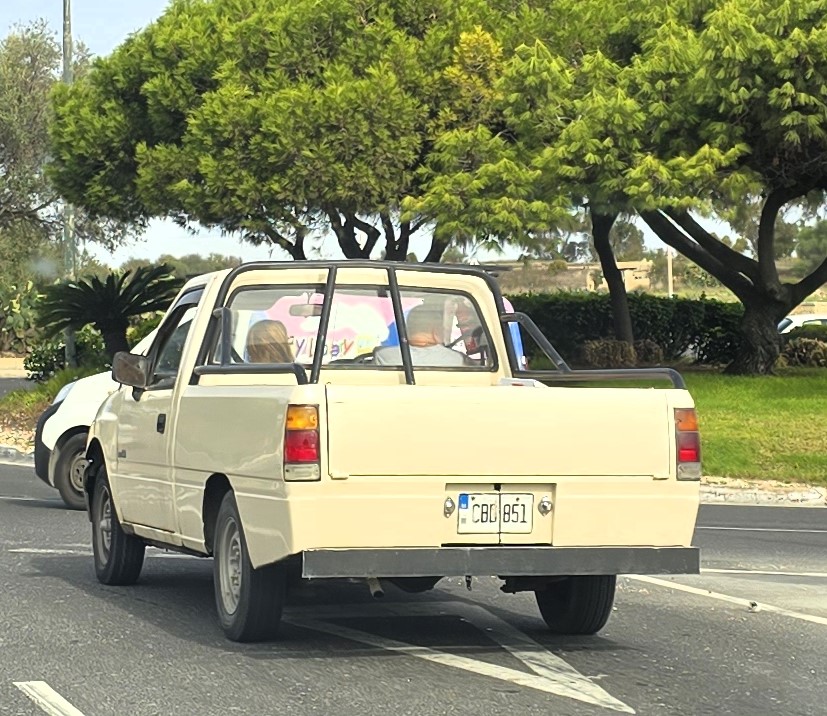 CBD 851, Isuzu Pickup 