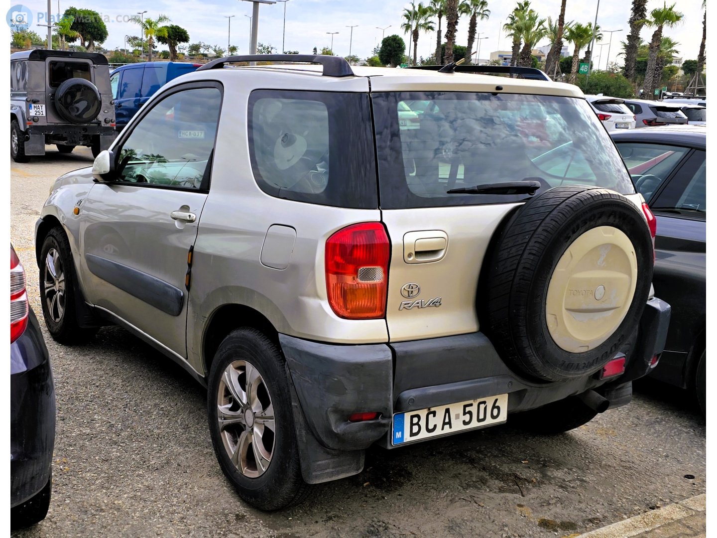 BCA 506, Toyota RAV4 2nd gen 3-door SUV (XA20), 2000–2005