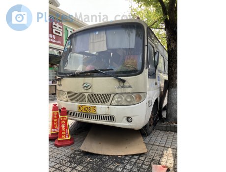 沪C·42815, Higer KLQ66*8/67*8