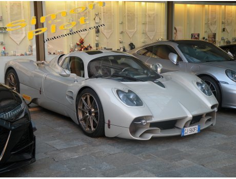 GJ 560 FL, Pagani Utopia