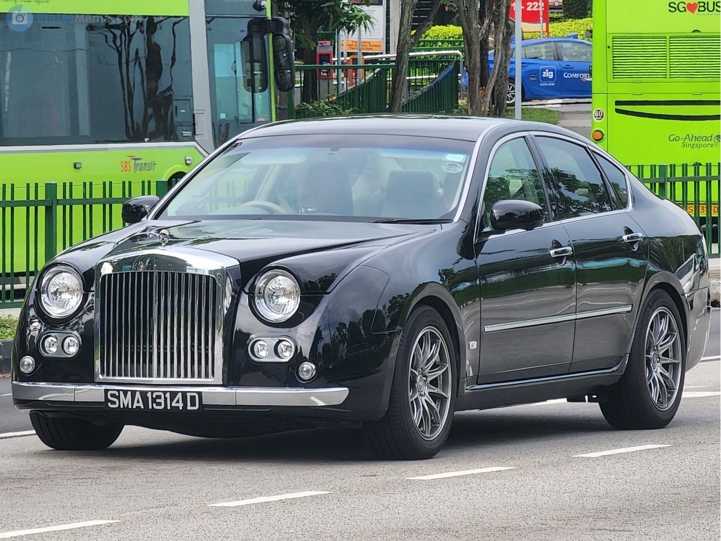SMA 1314 D, Mitsuoka Galue 3rd gen (Y50), 2005–2014 (based on Nissan Fuga)
