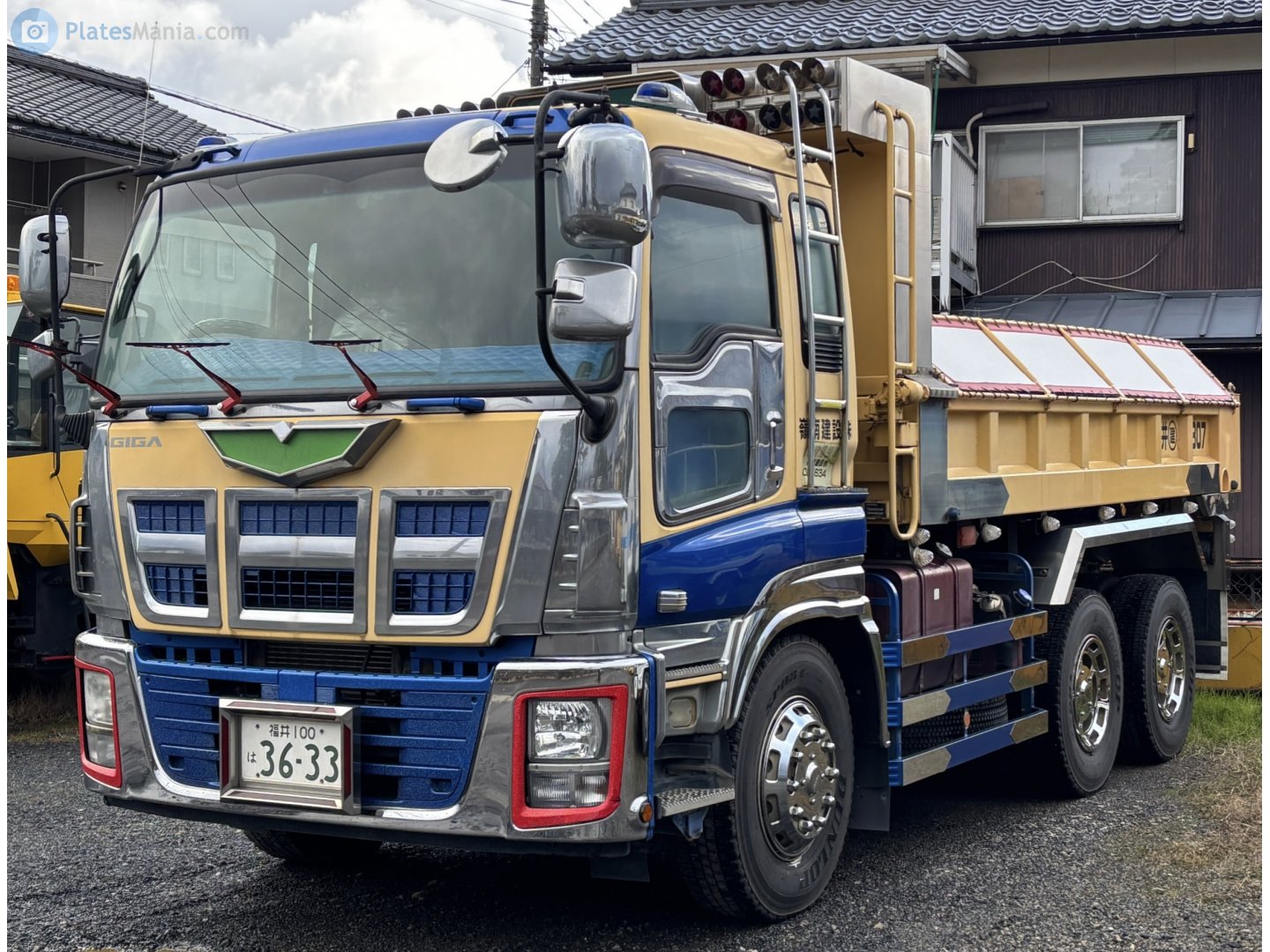 福井 100 は 3633, Isuzu Giga 1st gen, 2nd facelift, 2010–2016