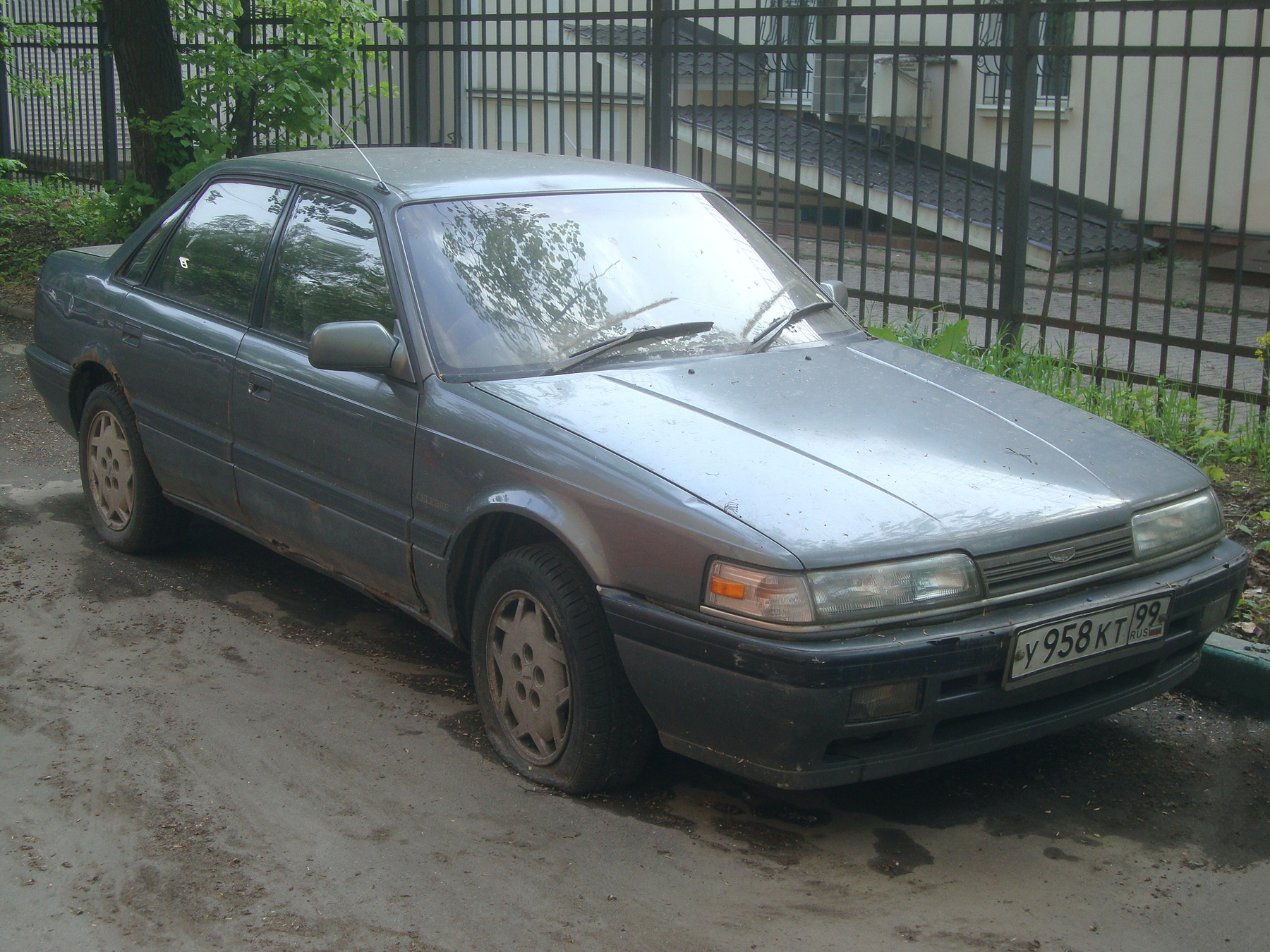 у 958 кт 99, Mazda Capella 4th gen Sedan (GD), 1987–1992