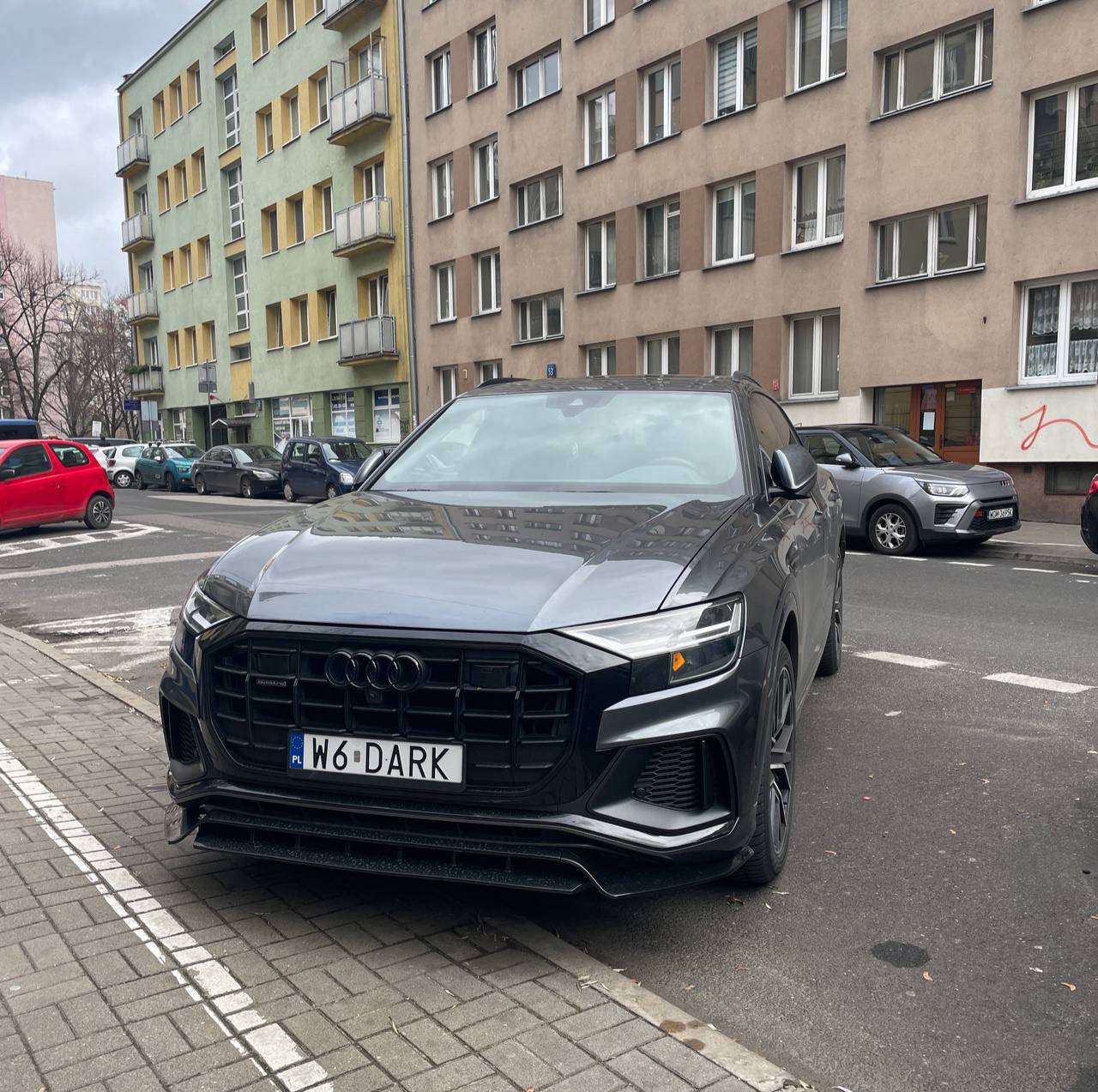 W6 DARK, Audi Q8 1st gen (4MN), 2018–2023