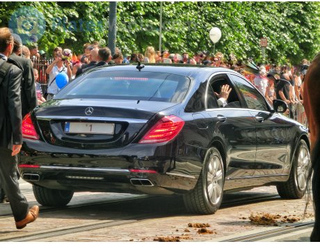 1, Mercedes-Benz S-Klasse