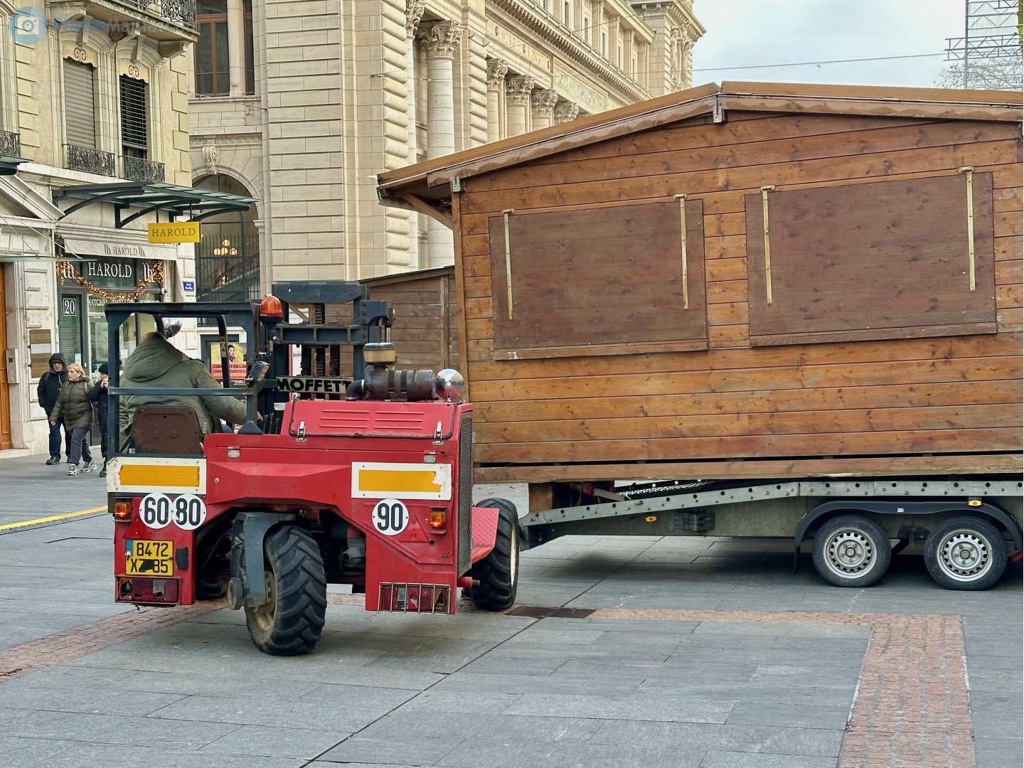 8472 XZ 85, Moffett Engineering LTD M/E/LR 