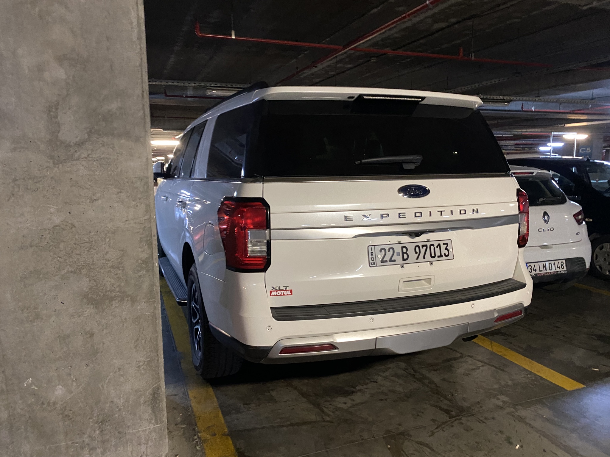 22 B 97013, Ford Expedition 4th gen (U553), facelift, 2022–