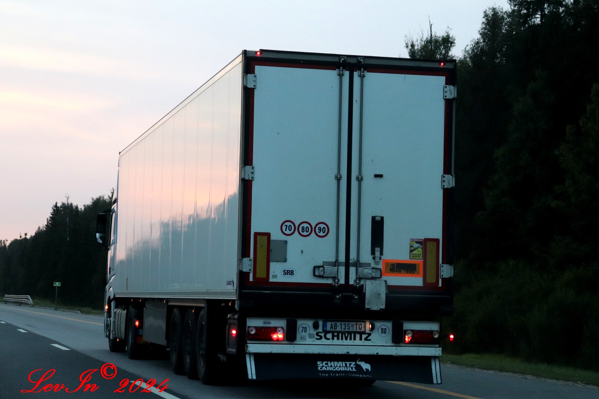 AB-135 TO, Schmitz SKO 