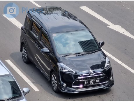AA 1607 YH, Toyota Sienta