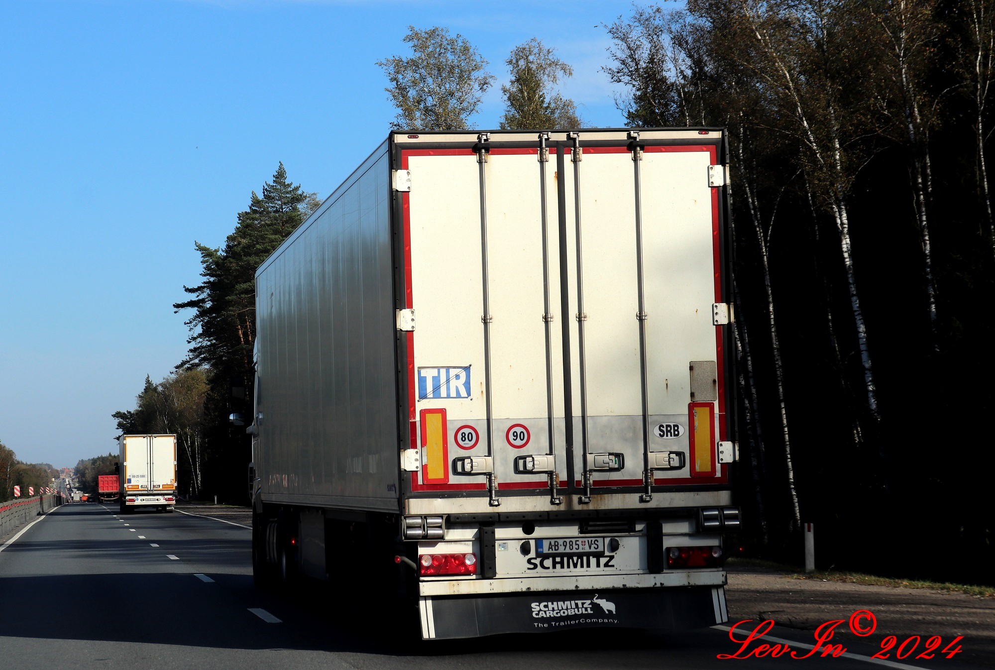 AB-985 VS, Schmitz SKO 